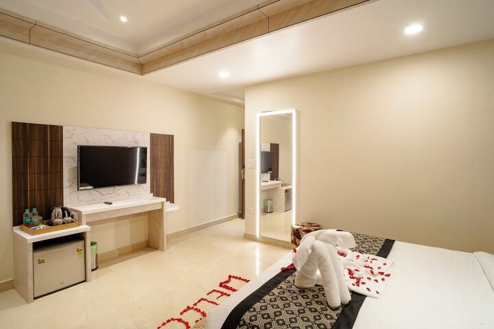 Room 6 of 52