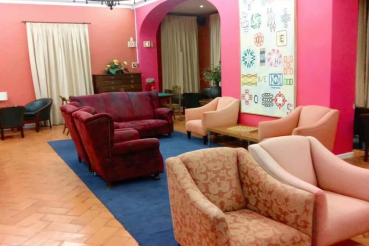 Entrance & Lobby