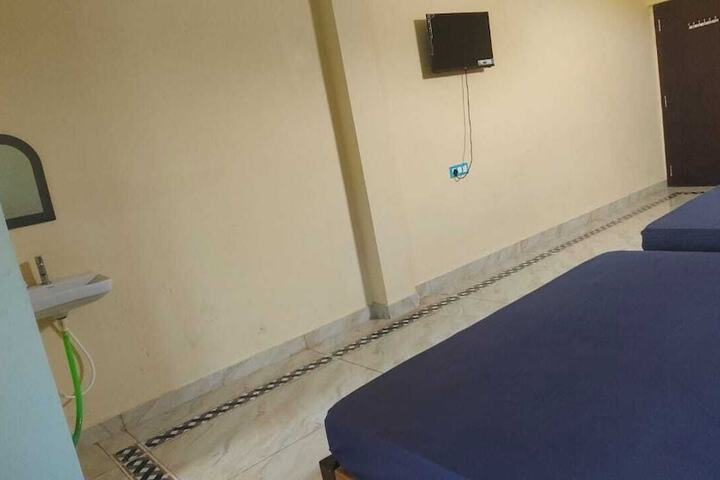 Room 14 of 23