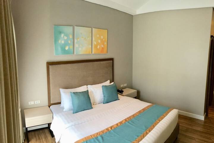 Room 6 of 26