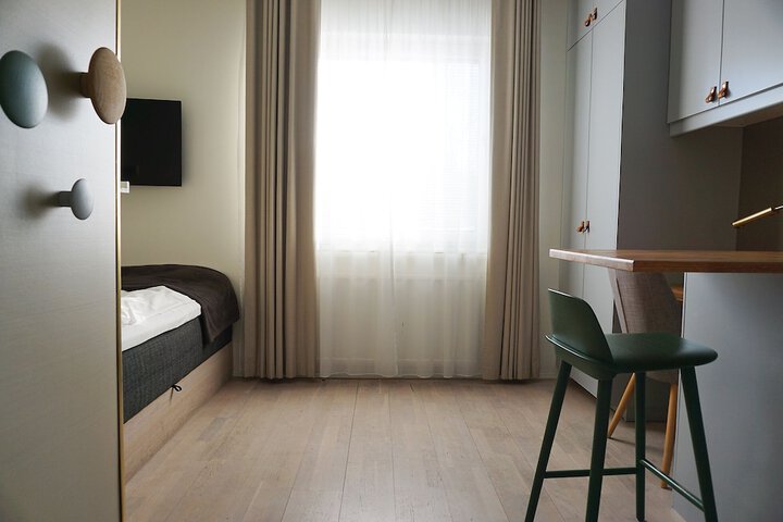 Room 27 of 60