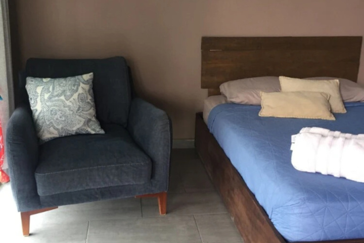 Room 6 of 19