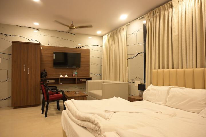 Room 9 of 21