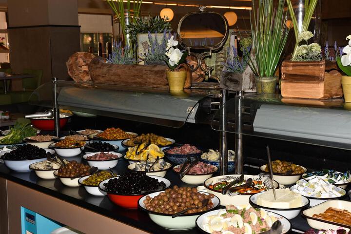Dining 37 of 147