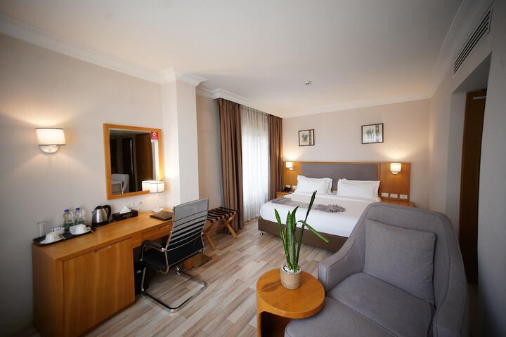 Room 29 of 163