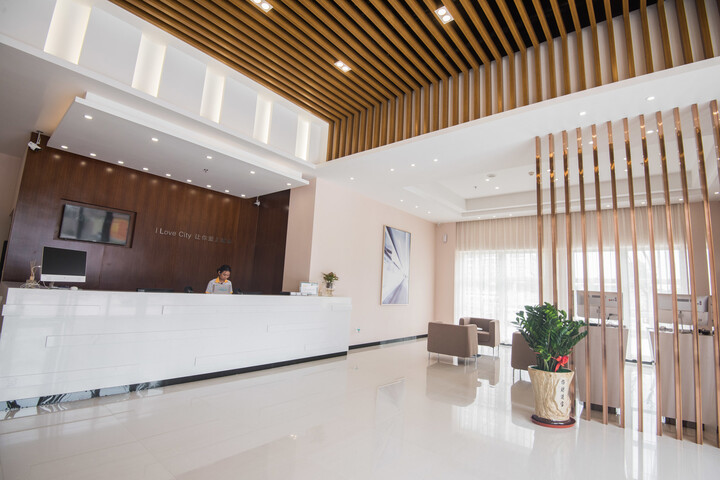 Hotel Interior 7 of 16