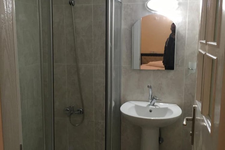Room 12 of 29