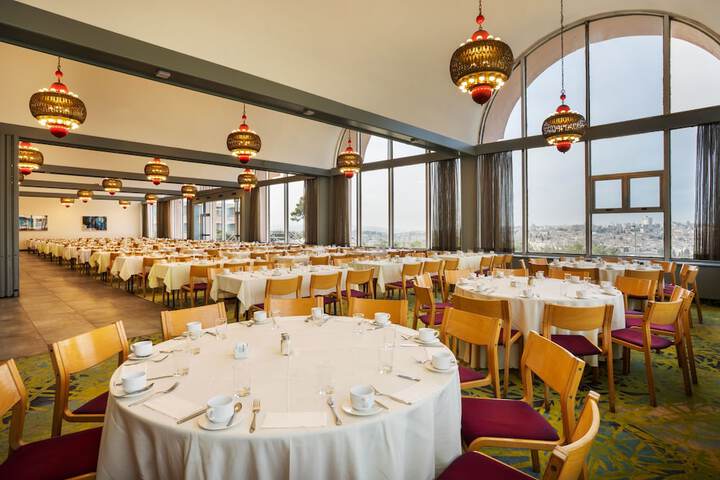 Ballroom/Hall 33 of 48