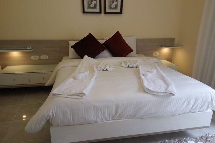 Room 7 of 37