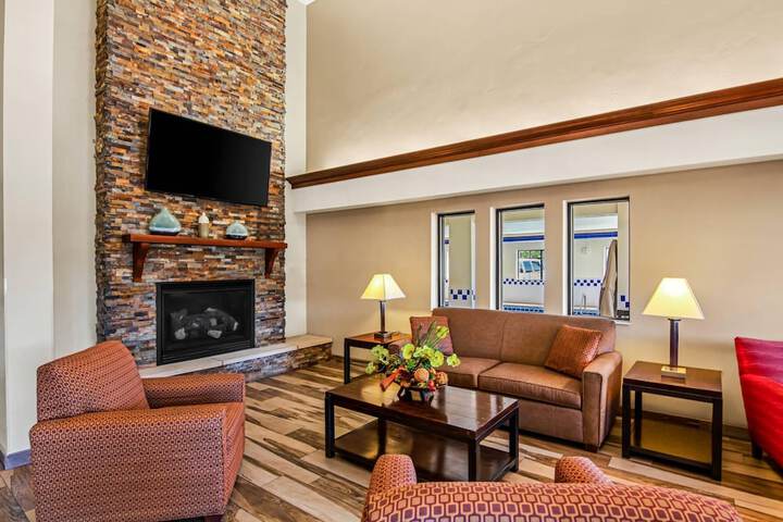 Hotel Interior 3 of 32
