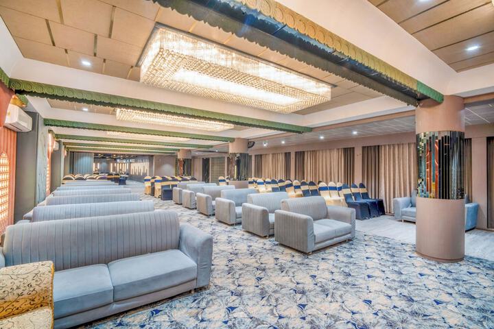 Ballroom/Hall 69 of 75
