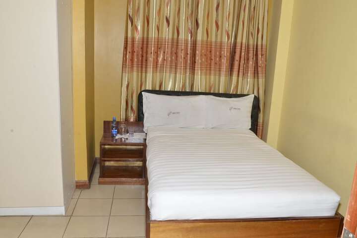 Room 14 of 26