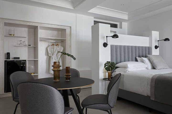 Room 74 of 228