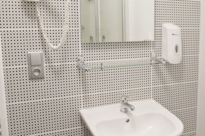 Room 62 of 113