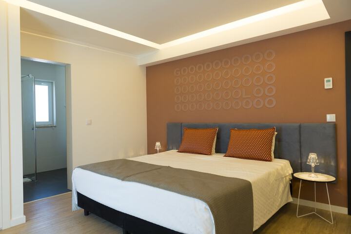 Room 36 of 77