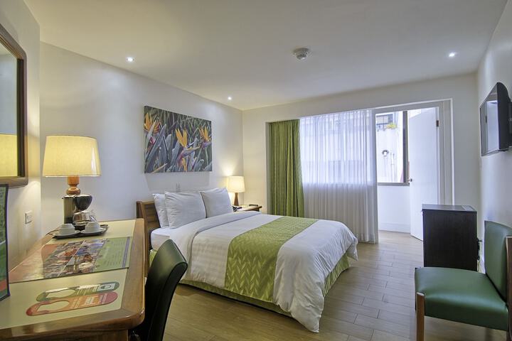 Room 4 of 53