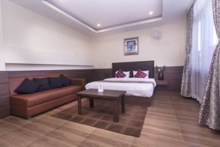 Room 12 of 21