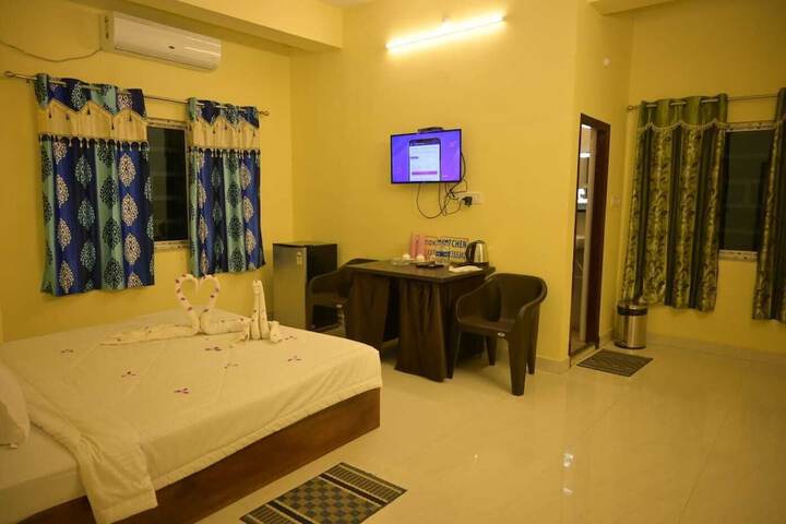 Room 3 of 16