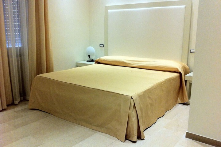 Room 26 of 43