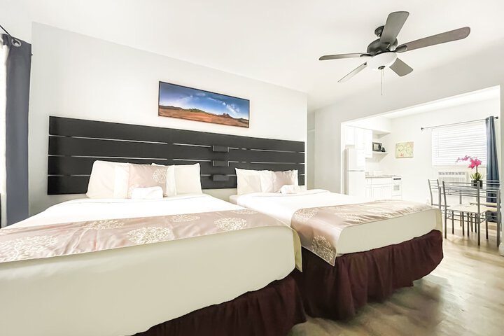 Room 6 of 36