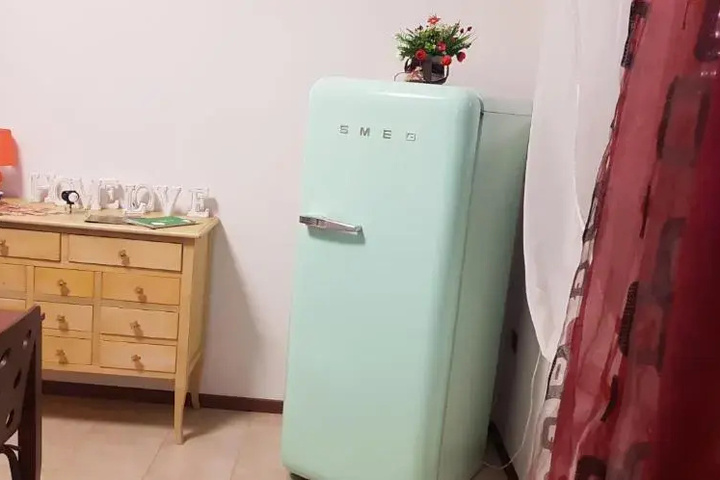 Room 5 of 10