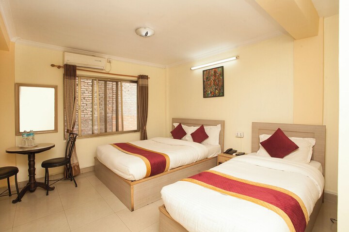 Room 9 of 24