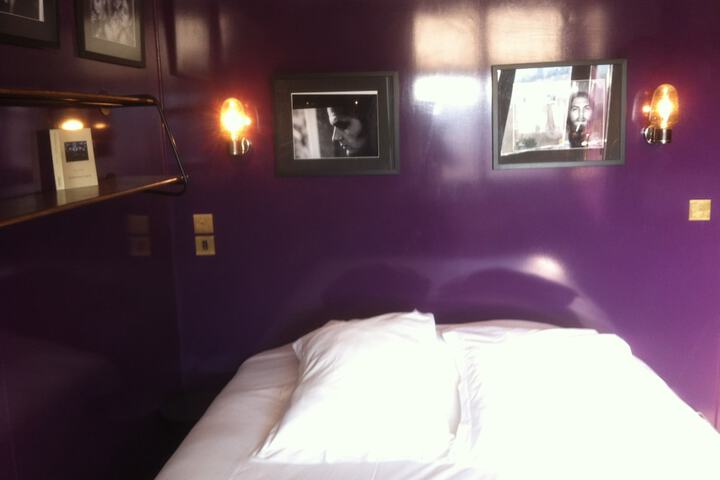 Room 7 of 37