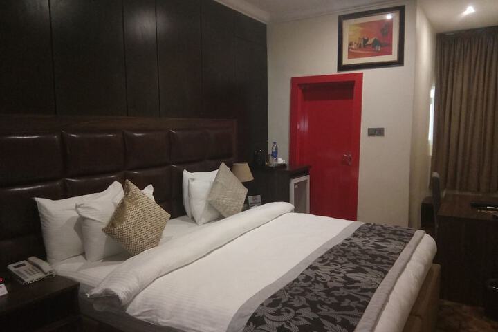Room 18 of 59