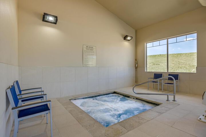 Pool 61 of 70