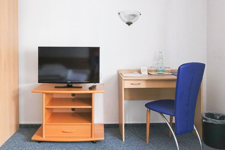 Room 7 of 15