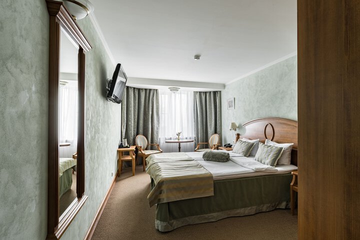 Room 16 of 75