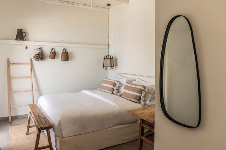Room 15 of 43
