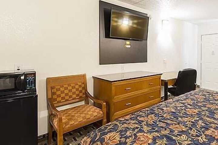 Room 7 of 36