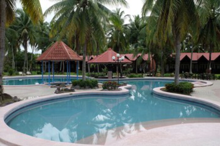 Pool 18 of 27