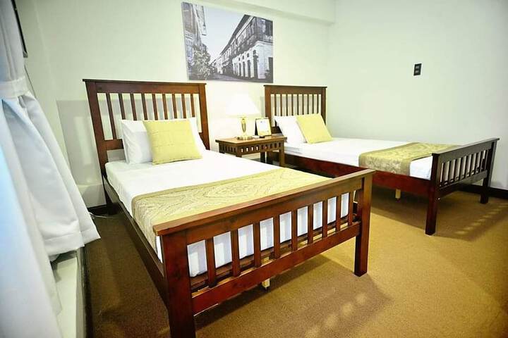 Room 17 of 25
