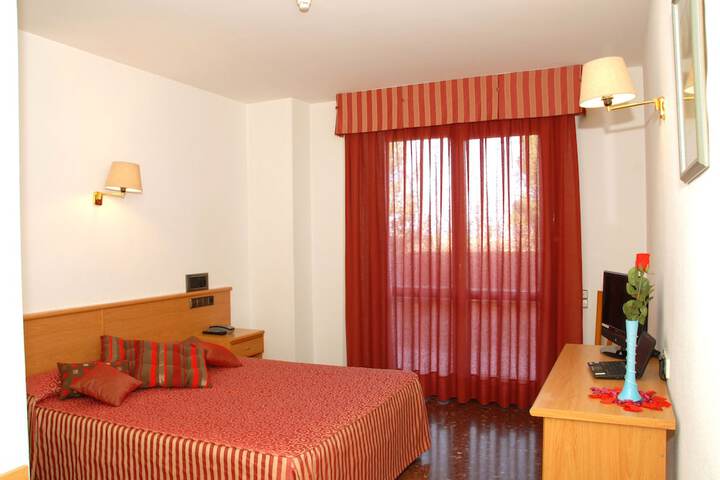 Room 5 of 17