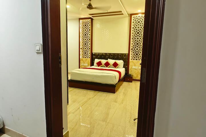 Room 50 of 115
