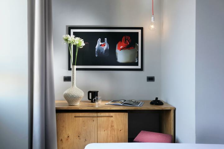 Room 11 of 51