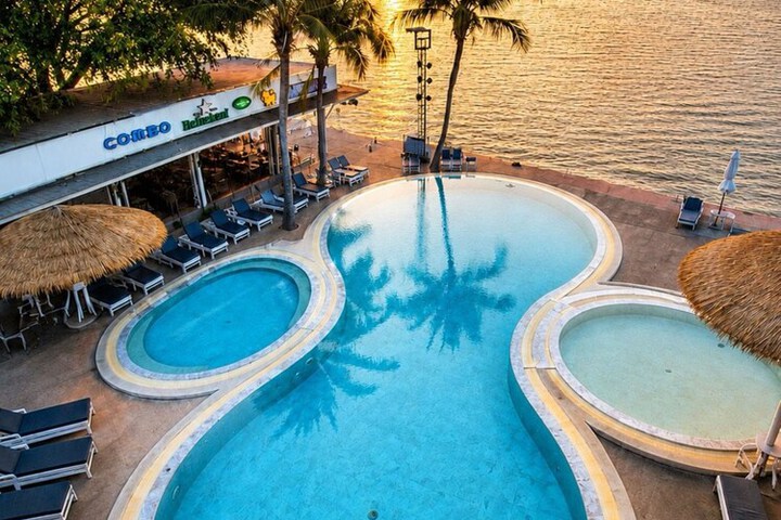 Pool 146 of 198