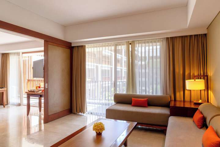 Room 32 of 101