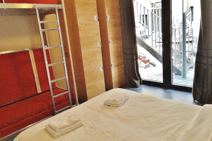 Room 30 of 60