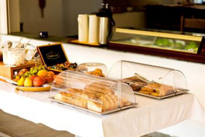 Breakfast/Coffee Service 4 of 26