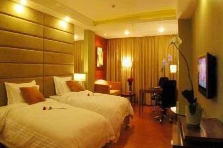 Room 6 of 7