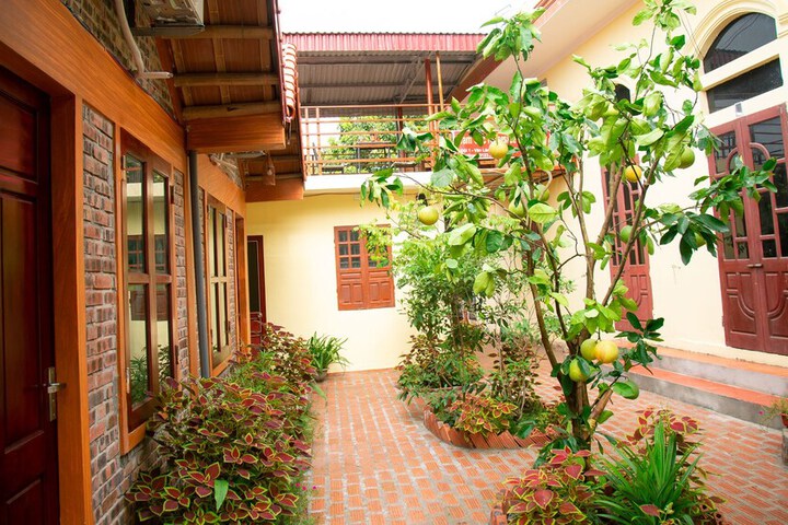 Tam Coc Riverside homestay in Hoa Lu