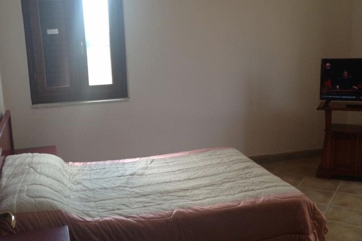 Room 14 of 108