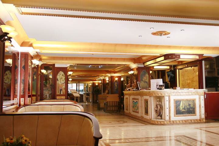 Hotel Lobby