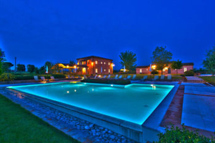 Pool 60 of 107