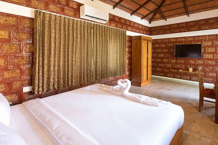 Room 8 of 35