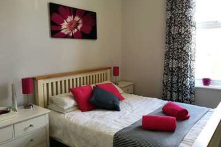 Room 17 of 28