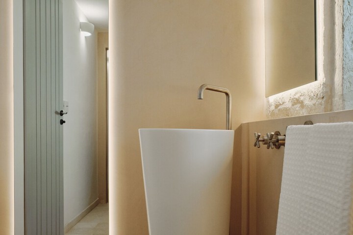 Room 40 of 91